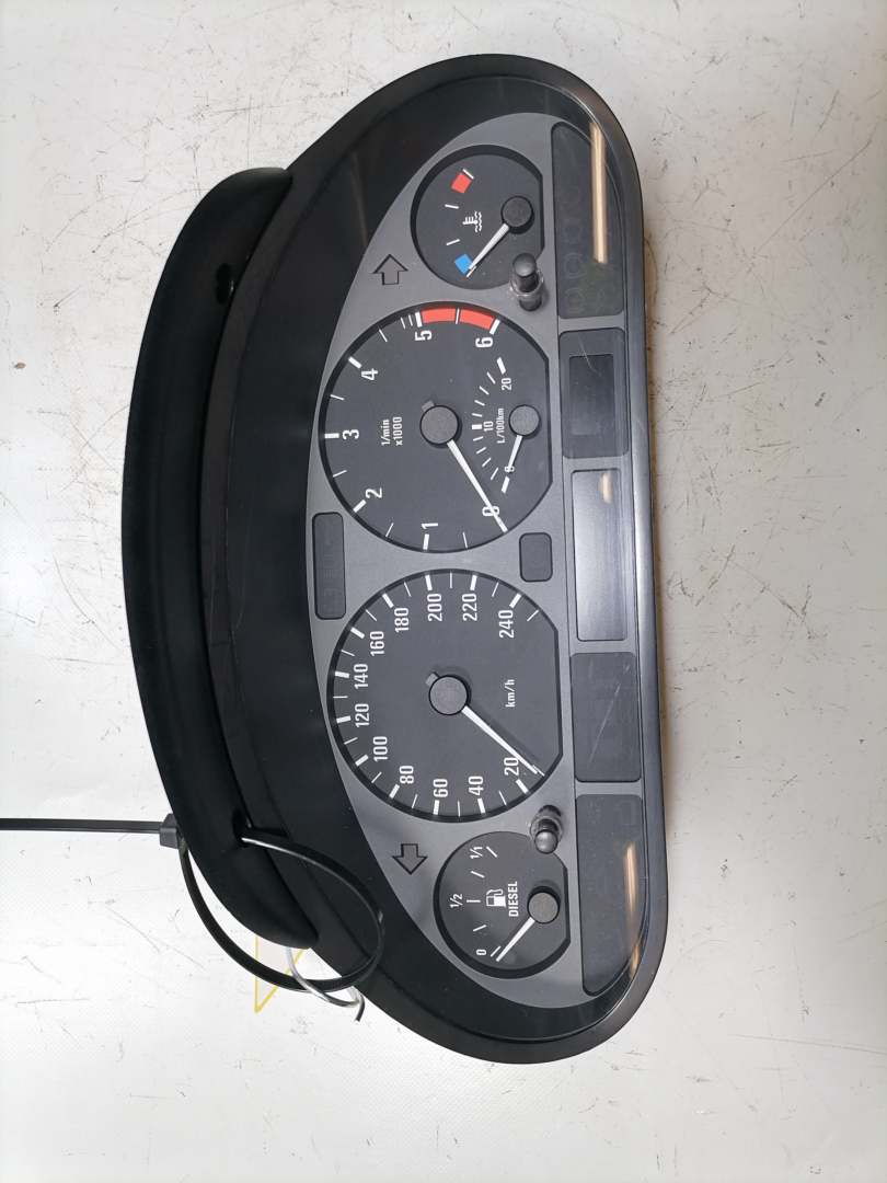 BMW 3er E46 Limousine BJ 2003 Kombiinstrument Tacho 3.0D 0263639161